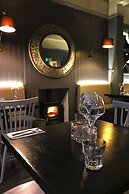 No.12 Hotel & Bistro