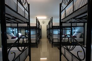 Plan B Hotel - Hostel