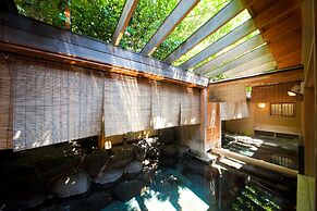 Yufuin Onsen Ryotei Tanokura