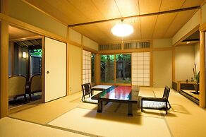 Yufuin Onsen Ryotei Tanokura