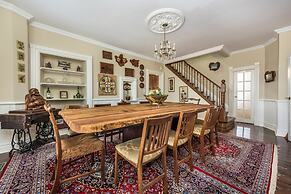 CastleView Inn by Elevate Rooms