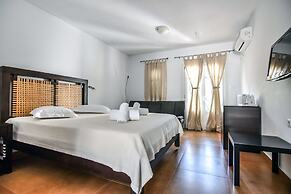 Nefeli hotel