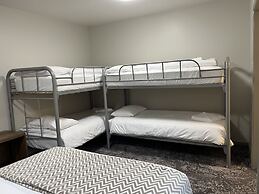Swagman Chalet
