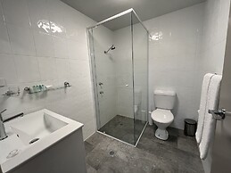 Swagman Chalet