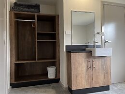 Swagman Chalet