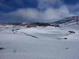 Swagman Chalet