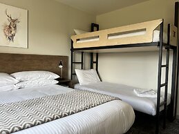 Swagman Chalet