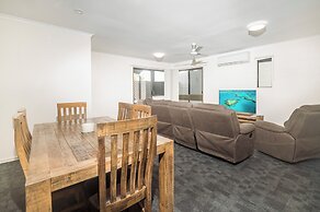 Cannonvale Reef Gateway Hotel
