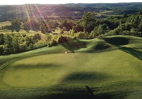 Hockley Valley Resort