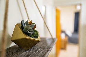 Connie's Comfort Suites