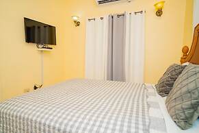 Connie's Comfort Suites