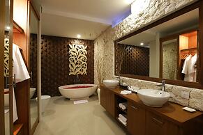 Royal Nyanyi Villa