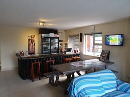 Amakaya Backpackers Travelers Accommodation