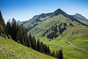 Alpine Lifestyle Berghotel Madlener