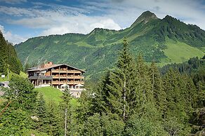 Alpine Lifestyle Berghotel Madlener