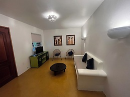 Dive Hut - Boutique Apartments