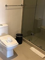 Suites Malecon Cancun
