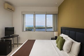 Suites Malecon Cancun