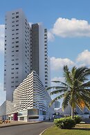 Suites Malecon Cancun