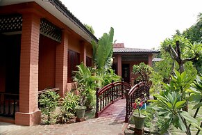 Yun Myo Thu Hotel