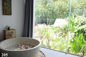 Chez Moi Suite and Spa