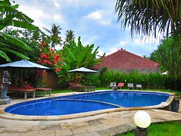 Suka Sari Cottages