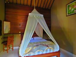 Suka Sari Cottages