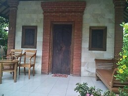 Suka Sari Cottages
