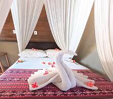 Suka Sari Cottages