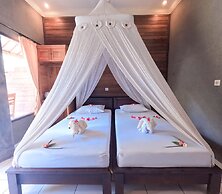 Suka Sari Cottages