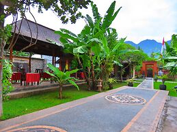 Suka Sari Cottages