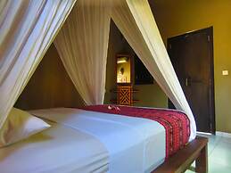Suka Sari Cottages