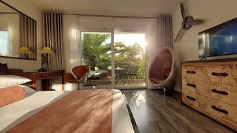 Refresh Boutique Apartments