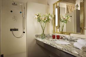 Leone Blu Suites | UNA Esperienze