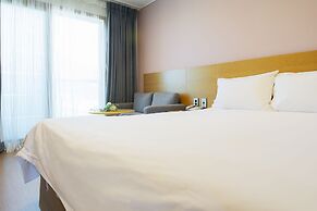Sims Hotel