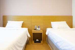 Sims Hotel