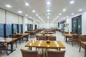 Sims Hotel