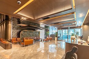 L&L Central Hotel