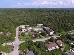 Sauble Beach Lodge