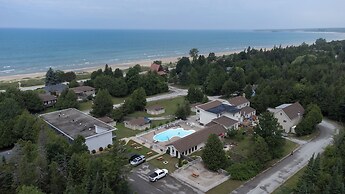 Sauble Beach Lodge
