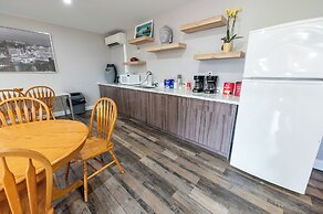 Sauble Beach Lodge