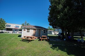 Sauble Beach Lodge