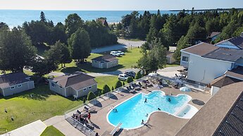 Sauble Beach Lodge