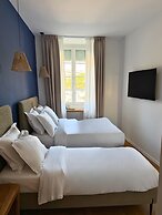 Hotel De La Mer