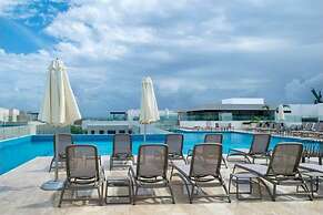 Ipana Dream Downtown Playa del Carmen