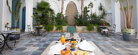 Riad Le Perroquet Bleu