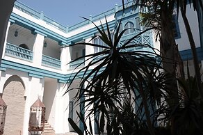 Riad Le Perroquet Bleu
