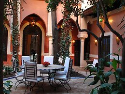 Riad Le Perroquet Bleu