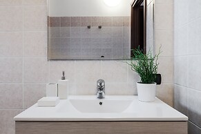 Suitelowcost - Limbiate Studio