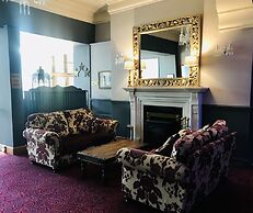 Twin Trees Hotel
